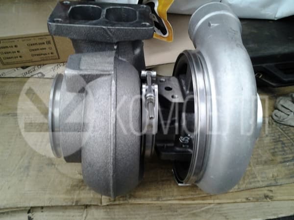 Турбокомпрессор 6152-82-8210