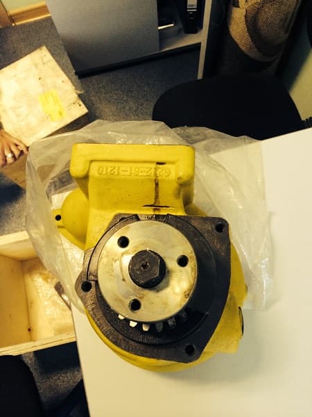 Насос водяной 6212-62-2100