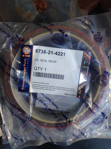 Сальник коленвала 6736-21-4220