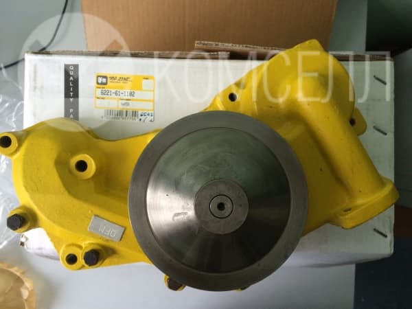 Насос водяной (помпа) 6221-61-1102